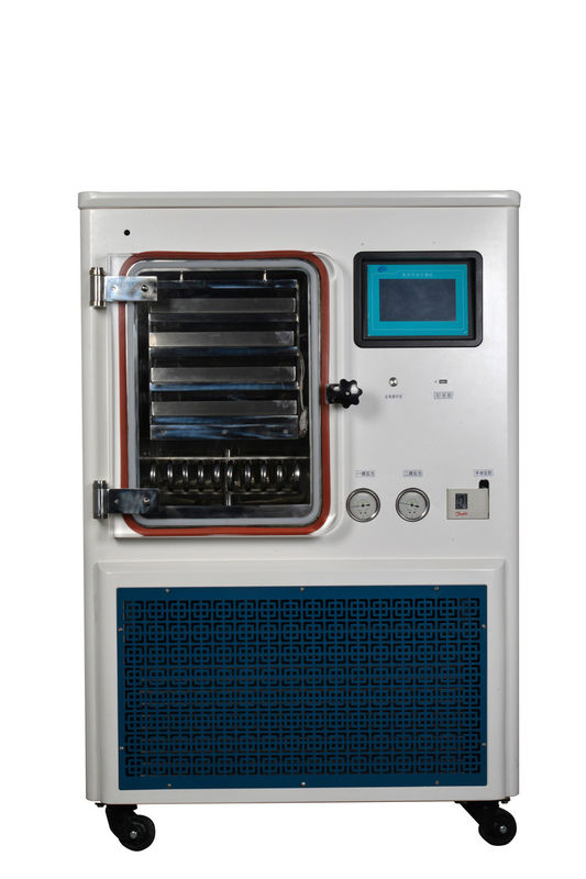 Lyophilisateur de congélation de laboratoire avec système de refroidissement à l'air, capacité de capture d'eau de 6 kg/24h et température de piège à froid < - 75 °C